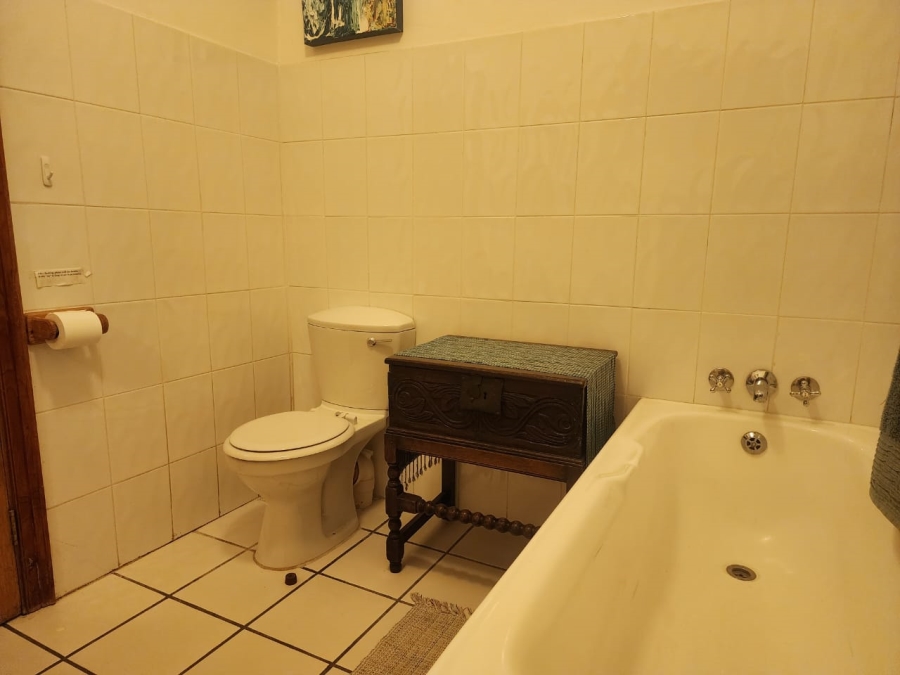 4 Bedroom Property for Sale in Nieu Bethesda Eastern Cape